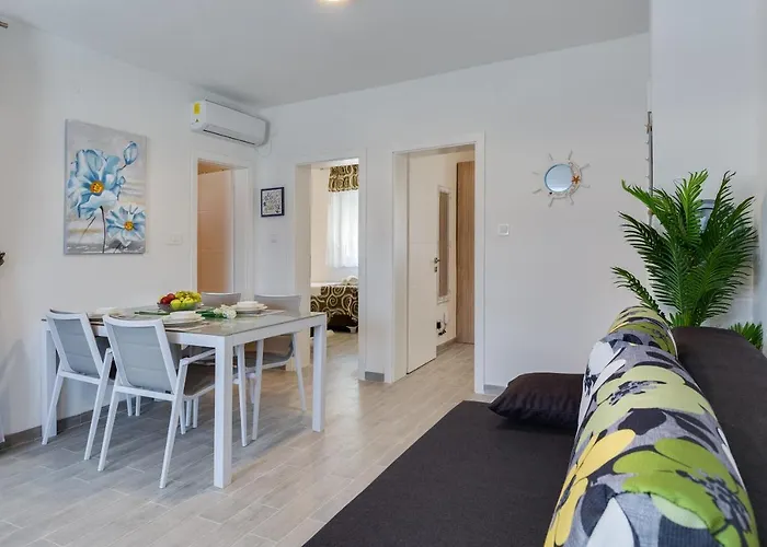 Apartmani Kastelina