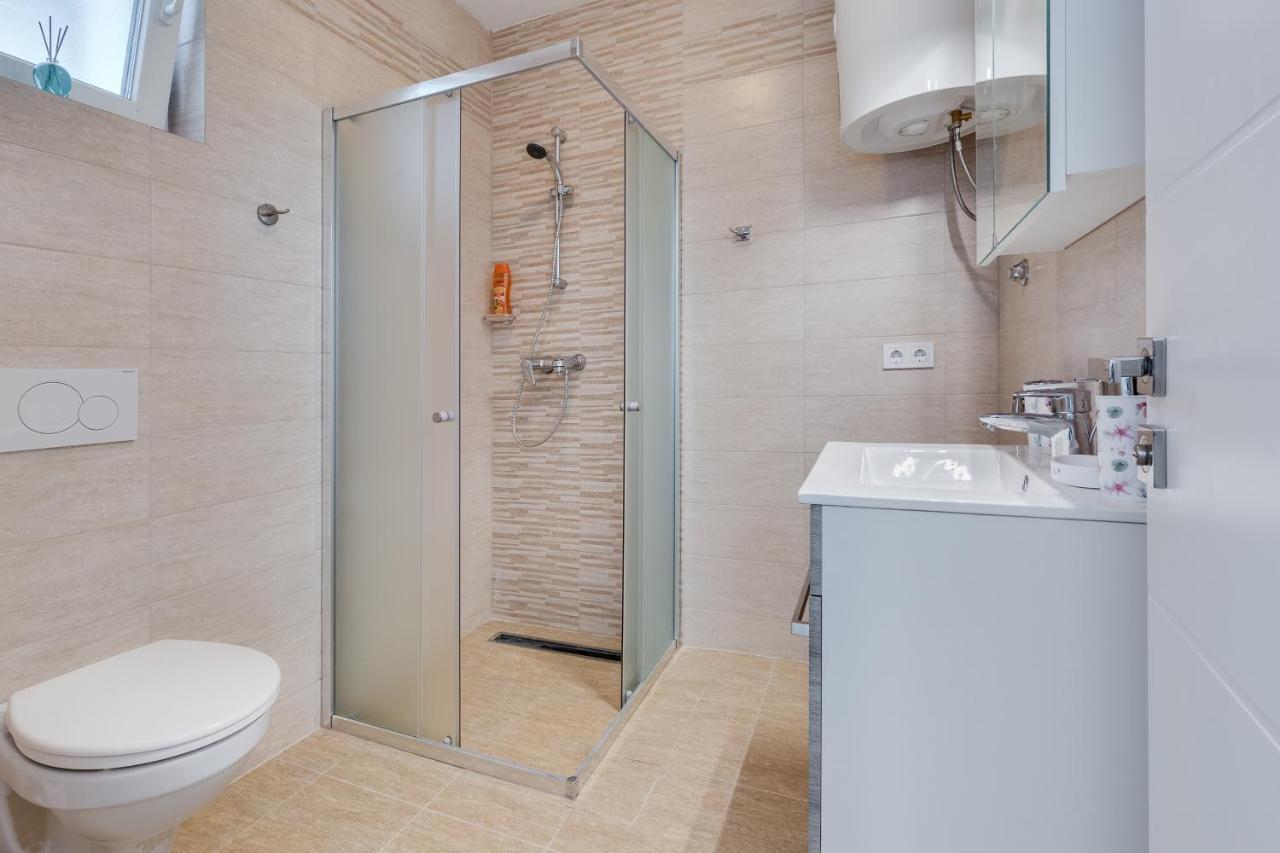 Appartement Kastelina *